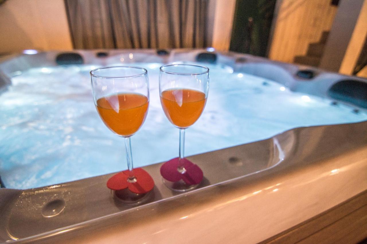 Villa Milena With Heated Pool And Jacuzzi Kostanje Exterior photo